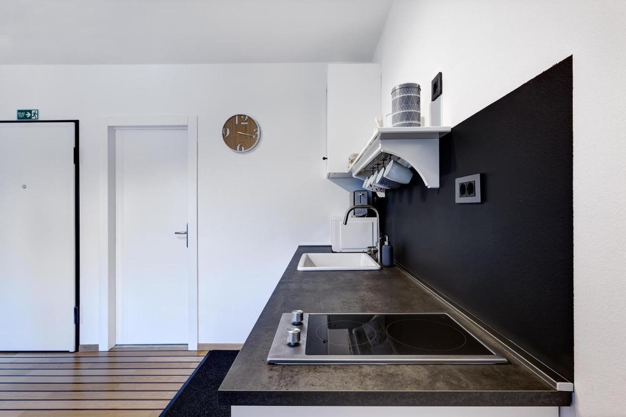 Apartments Viola Загреб Экстерьер фото